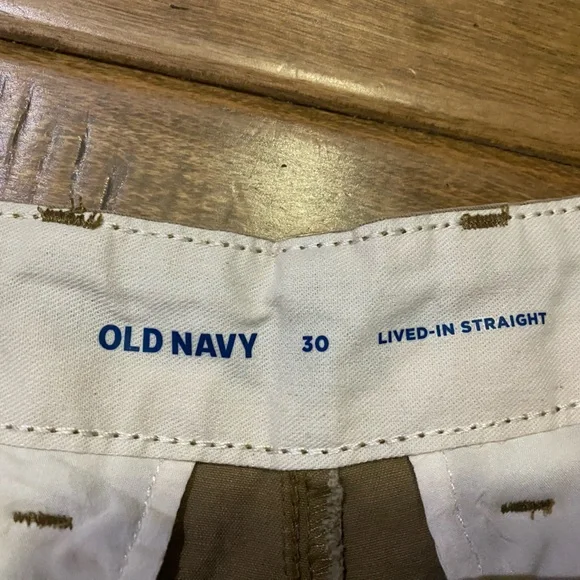 Old Navy Lived-in Khaki Shorts size 30 waist Men’s - Picture 4 of 6